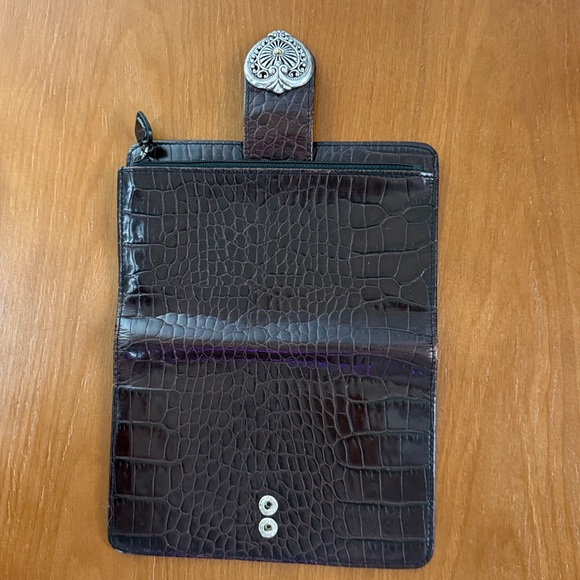Vintage Brighton Brown Crocodile Embossed Wallet with silver heart clasp - Picture 6 of 13